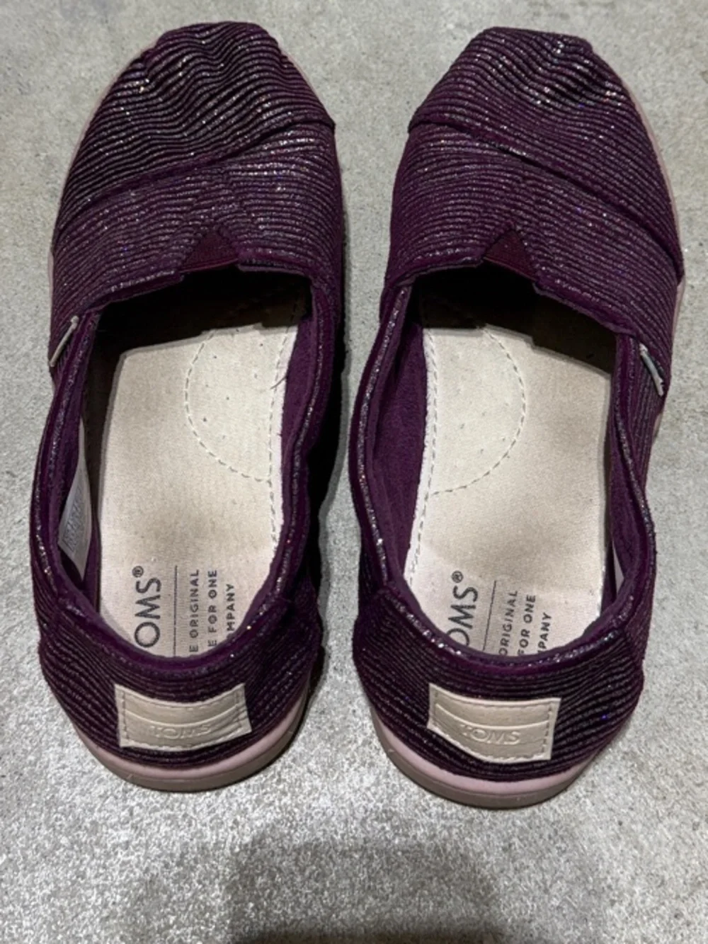 Toms Kids Slip-On Moccasins in Burgundy 13.5